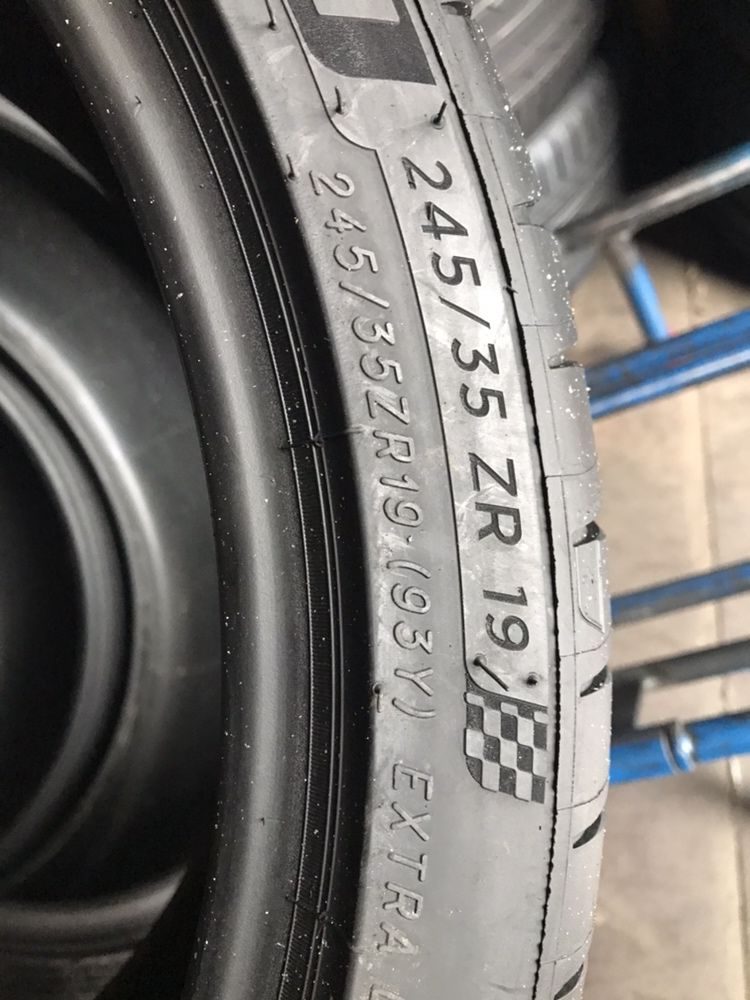 245/35/19 R19 Michelin Pilot Sport 4S 4шт