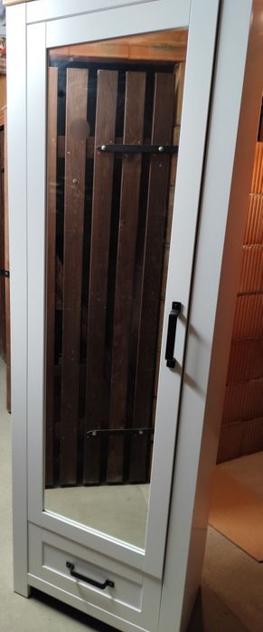 Roczna szafa jak nowa z lustrem Lanzette 1D1S z Agata Meble WROCŁAW