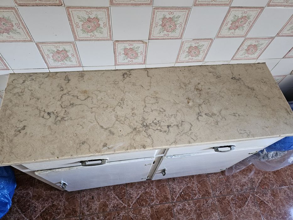 Vendo Pedra marmore antiga com movel