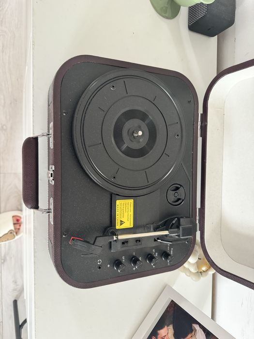 Gramofon  VOKSUN
