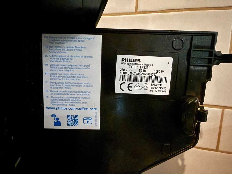 Máquina de café automática Philips Série 2200 – EP2221/40