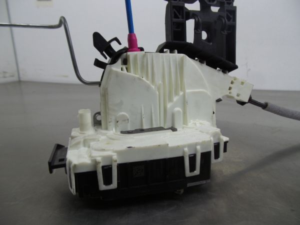 Fechadura / fecho porta trás direito MERCEDES-BENZ GLA (X156)