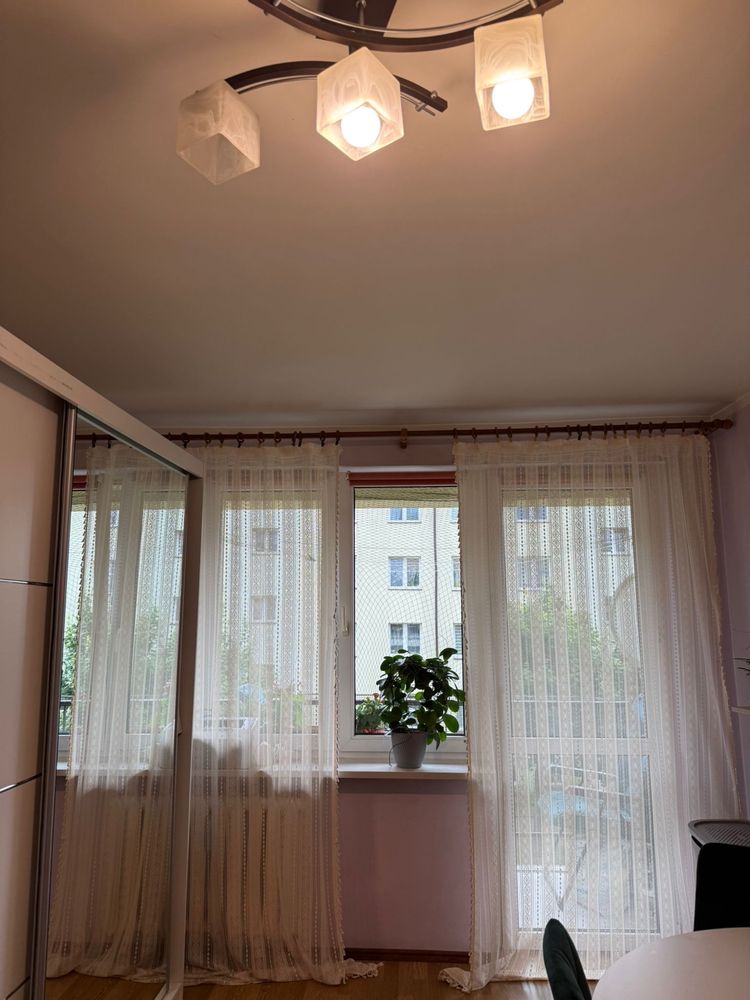 Sprzedam zadbane, dwu pokojowe mieszkanie z balkonem w Michalowie
