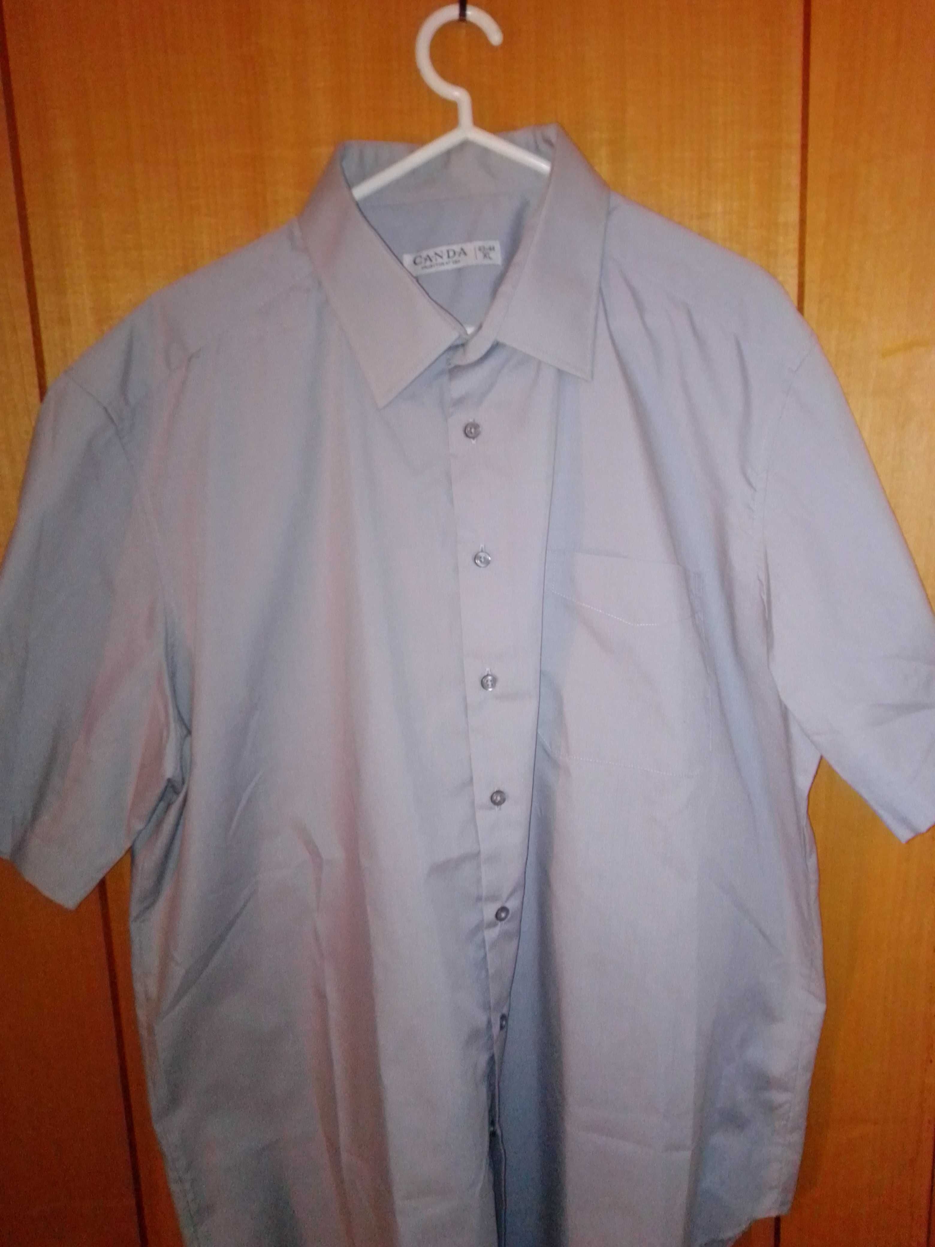 Camisa manga curta C&A - Tamanho 43-44 XL