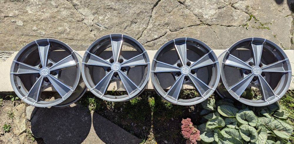 Felgi Rial Roma 8,5x18 5x114,3 ET40 otw. centr. 70,0 do 60,1 Toyota