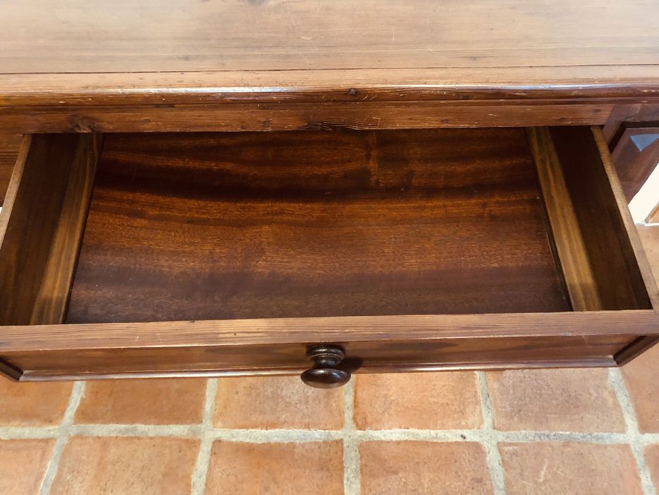 Aparador/consola em madeira maciça de RIGA