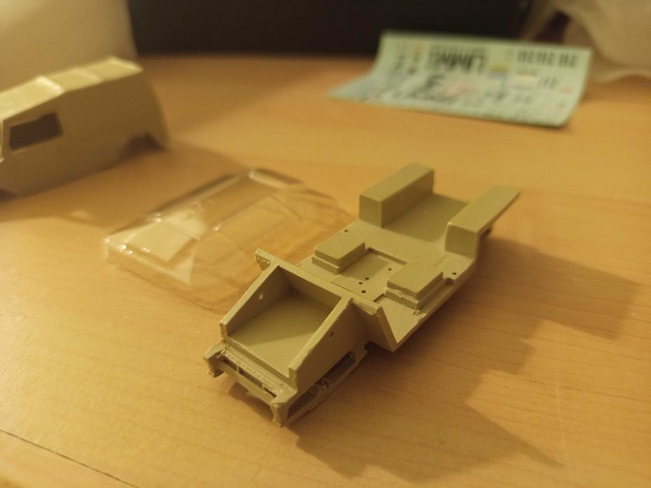 Kit UMM Gaffe 1/43 em resina