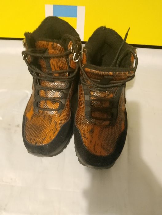 Нові. Чобітки зимові з хутром