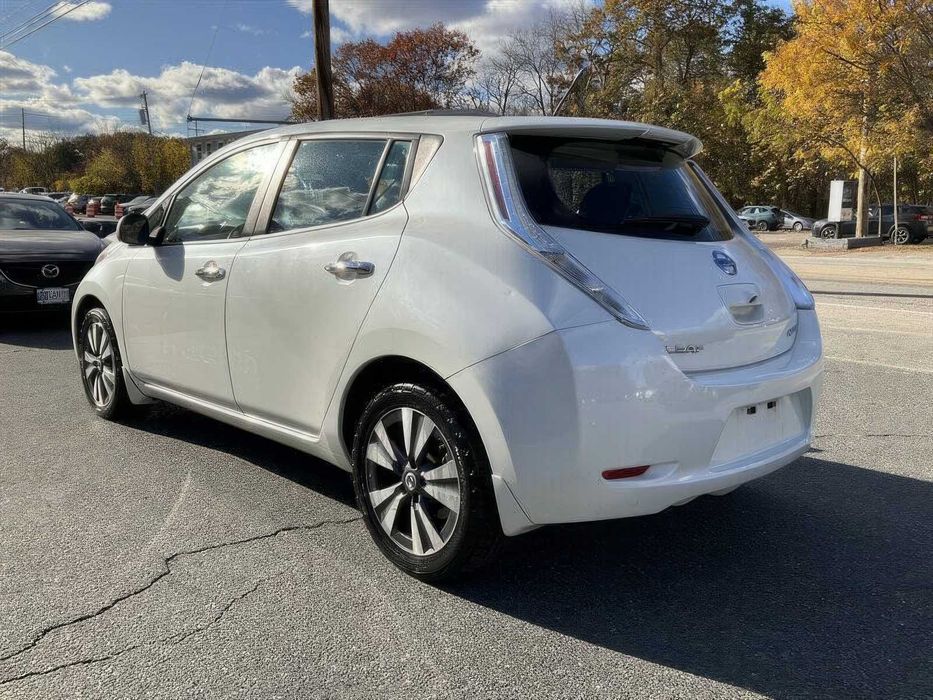 Nissan LEAF SL      2014