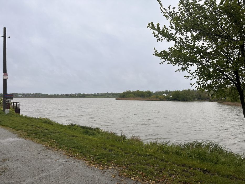 Продаж будинку в селі неподалік Рокитного