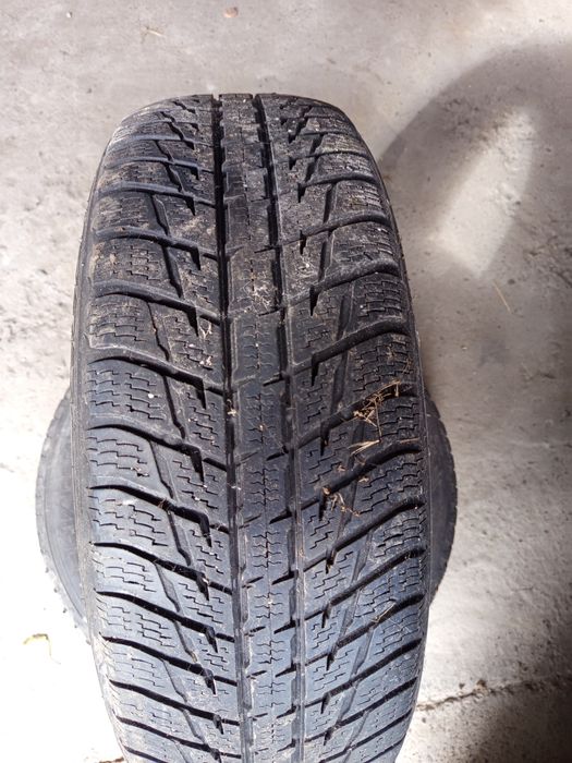 Продам пару nokian без латок
