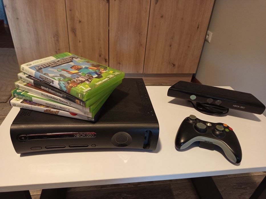 Xbox 360 Kinect z grami
