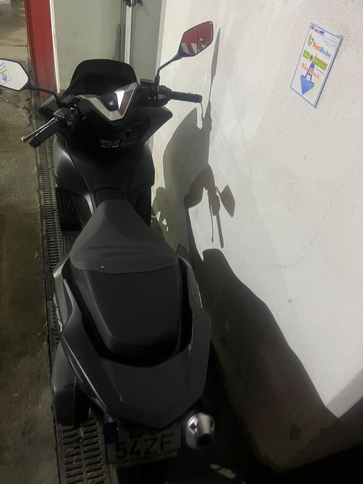 Moto PCX DX 2025