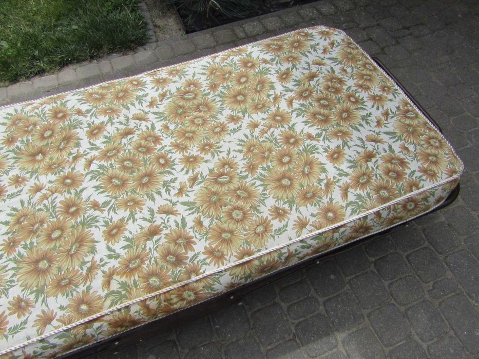 Łóżko polowe, dostawka ! Możliwa wysyłka. Automatycznie rozkładane!