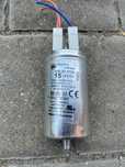 Kondensator rozruchowy DUCATI energia – 15 µF / 425V