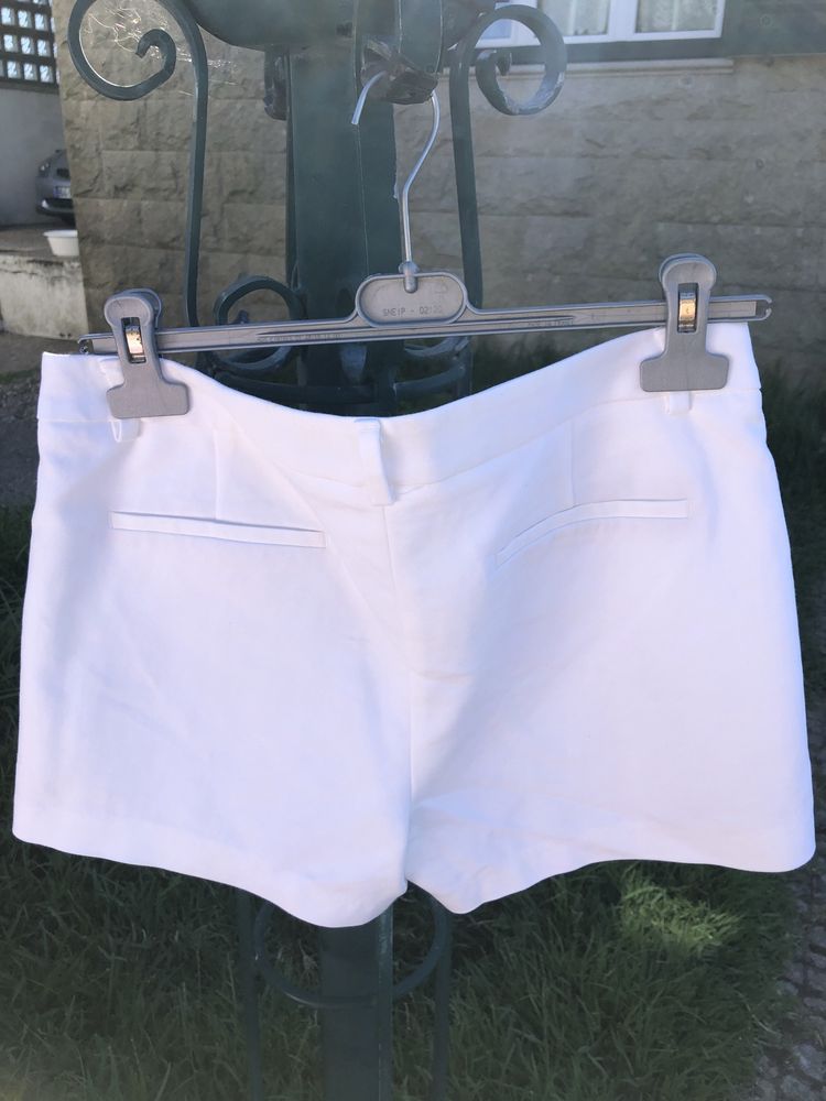 Calcoes brancos classicos Zara