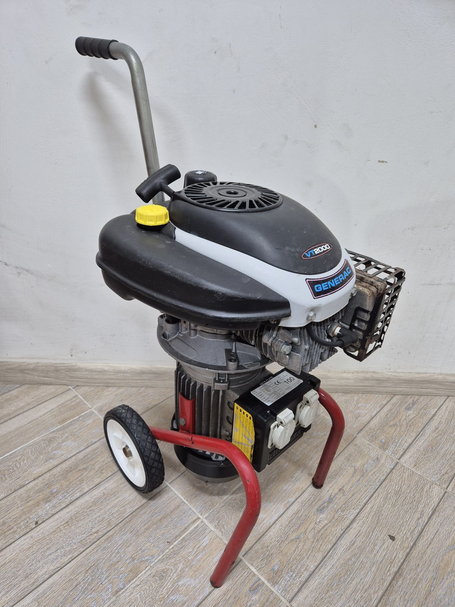 Генератор 2kWt 4тактний generac vt2000 бензиновий
