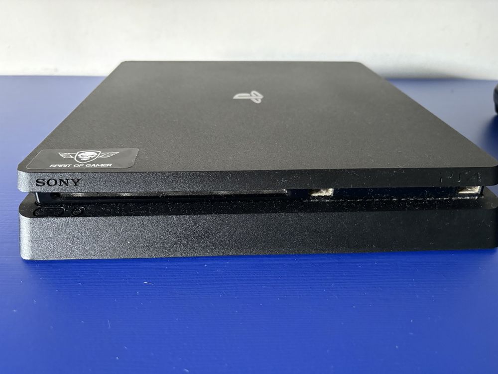 Ps4 slim de 1TB.