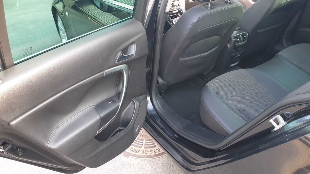 Продаю Opel Insignia