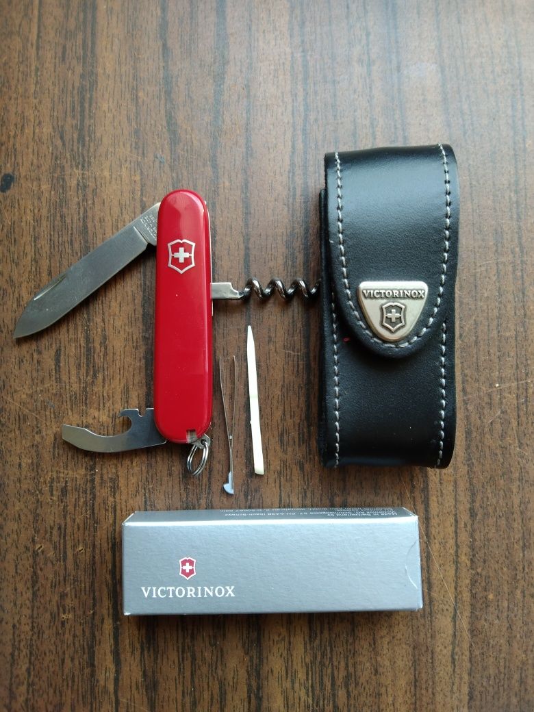 Scyzoryk Victorinox 0.3303 + etui 4.0520.3