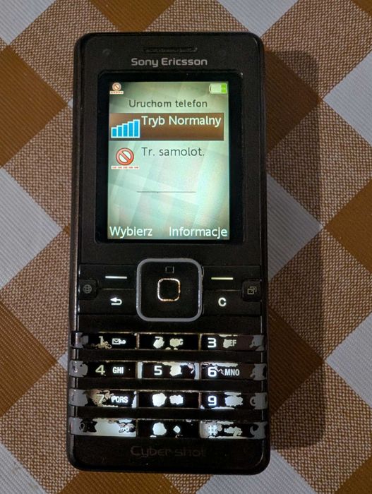 Sony Ericsson k770i