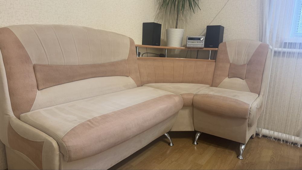 Диван на кухню, кухонний кут