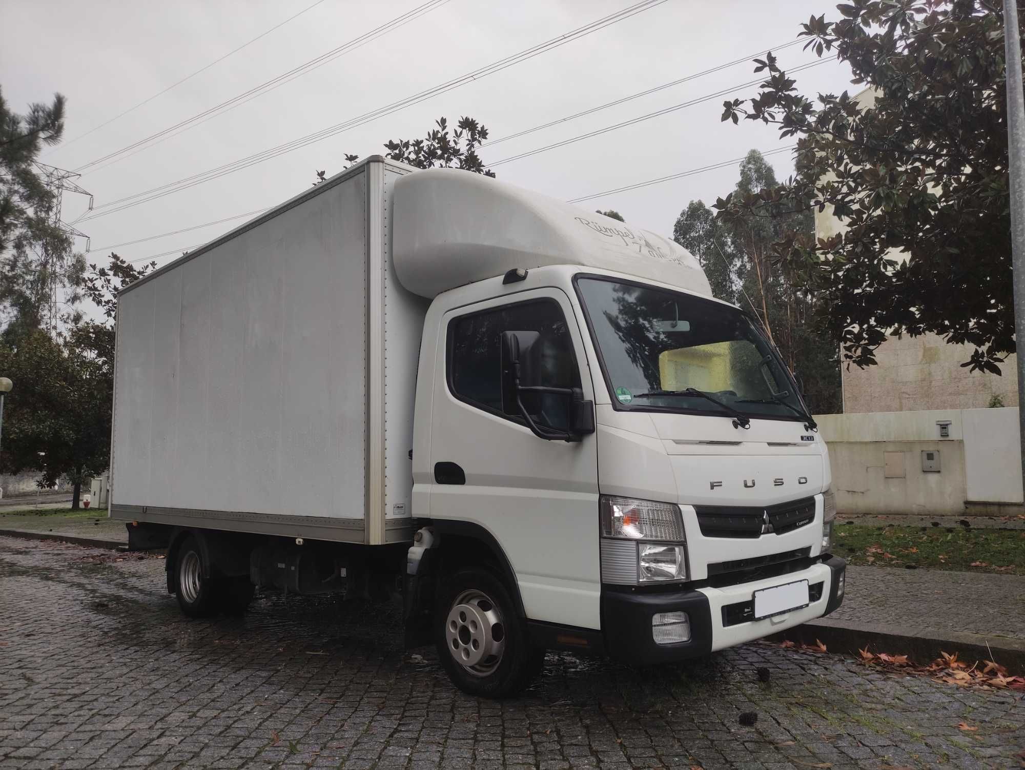 Mitsubishi Fuso Canter Ligeira só 72.000km Semi-Nova