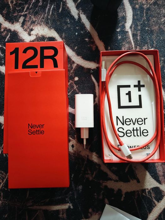 Telefon one plus 12R + przezroczyste etui