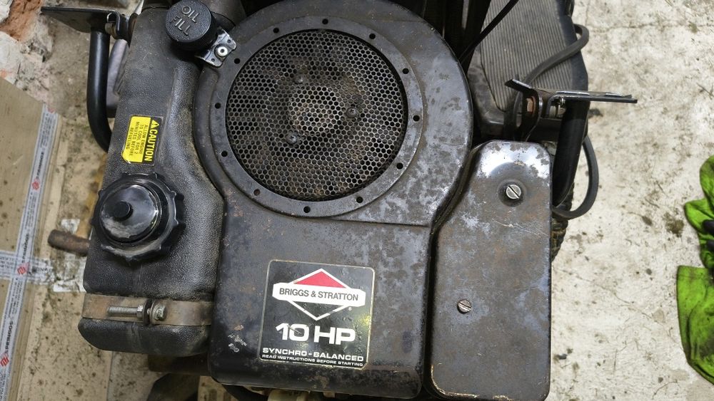 Silnik Briggs & Stratton 10 HP do ciągniczka/traktorka ogrodowego