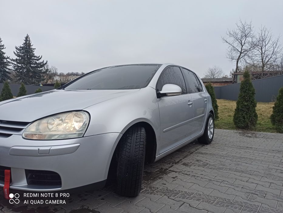Volkswagen Golf 5 в гарному стані