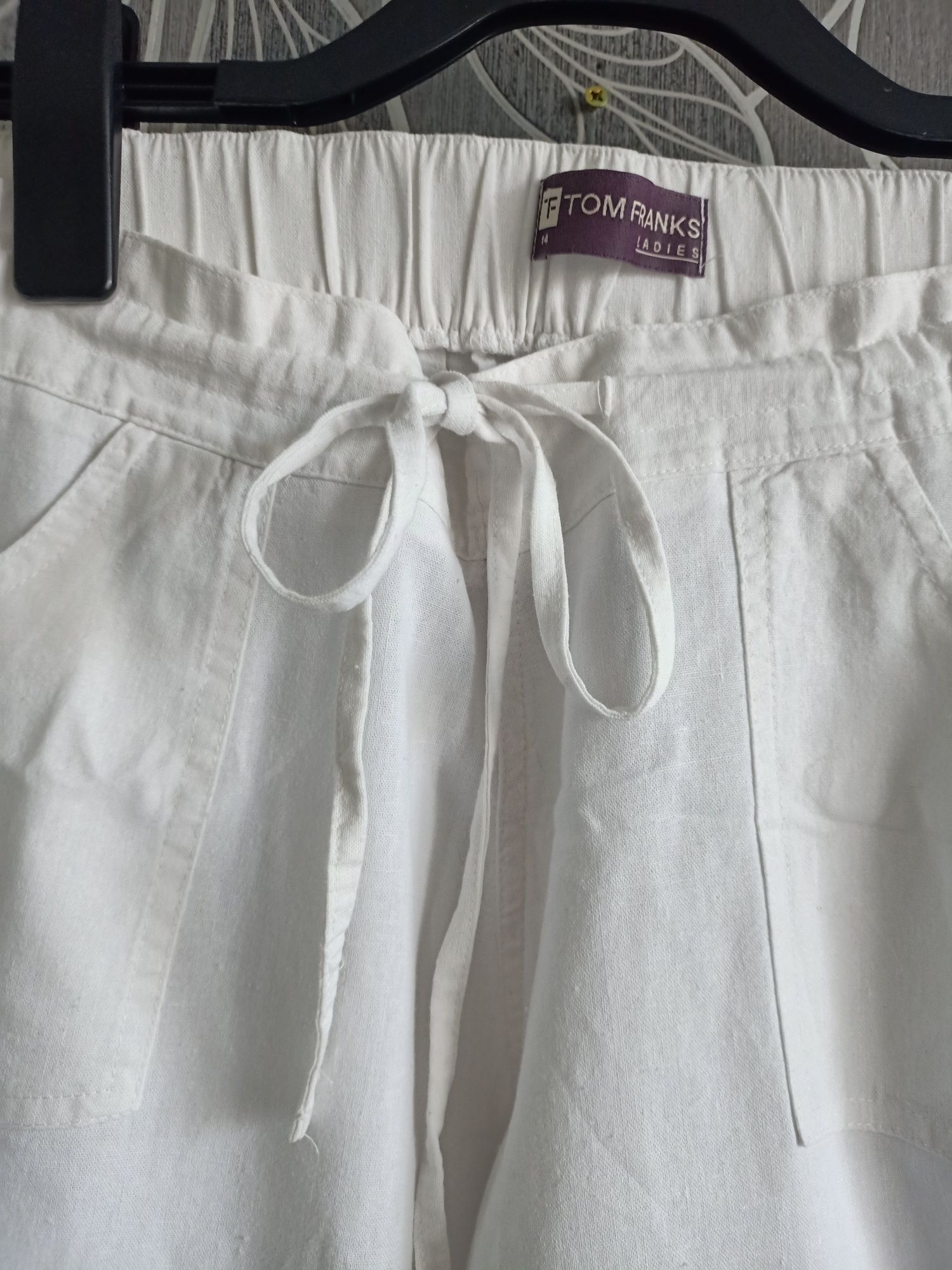 Białe kuloty rayon plus len