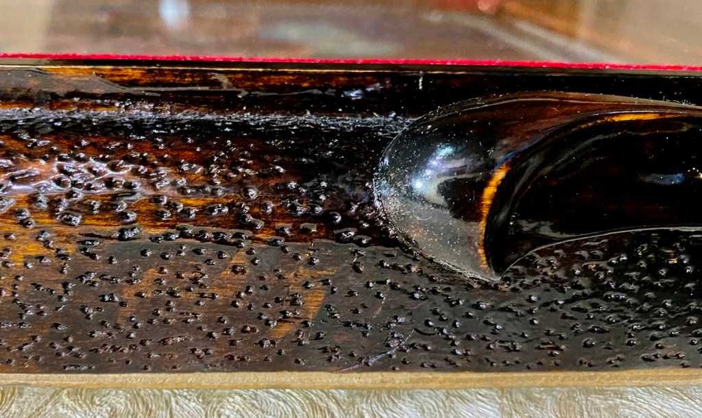 Казанская икона Божией Матери в красном,резная рама,ручна робота