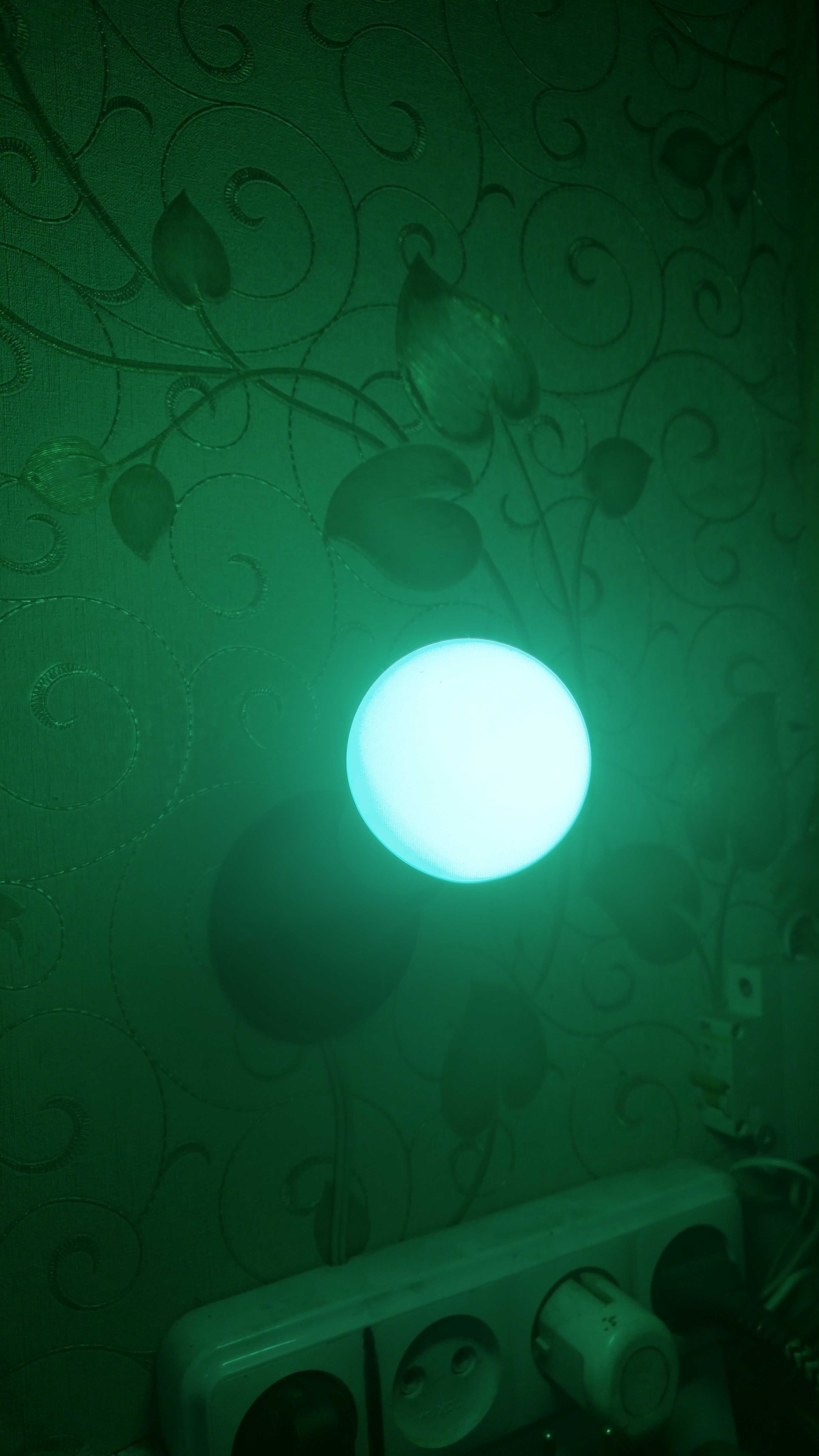 Умная многоцветная RGB LEd лампа