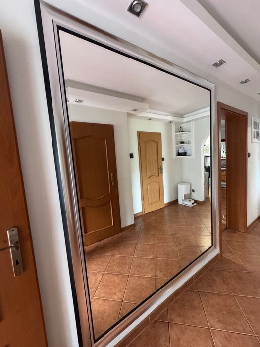 Sprzedam duże lustro o wymiarach ok. 178 cm szerokości x 210 cm wys.