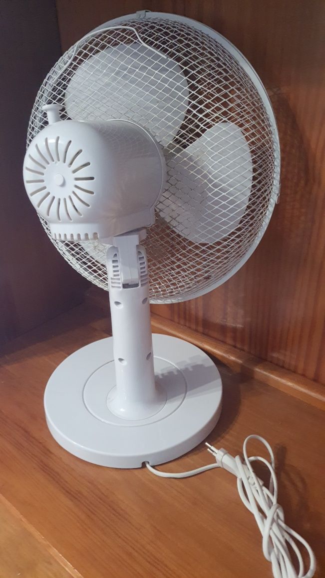 Ventoinha de Mesa GSC – 3 Pás, Compacto e Potente