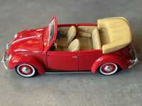 Model Maisto skala 1/18 VW Volkswagen Beetle 1951 Cabriolet czerwony