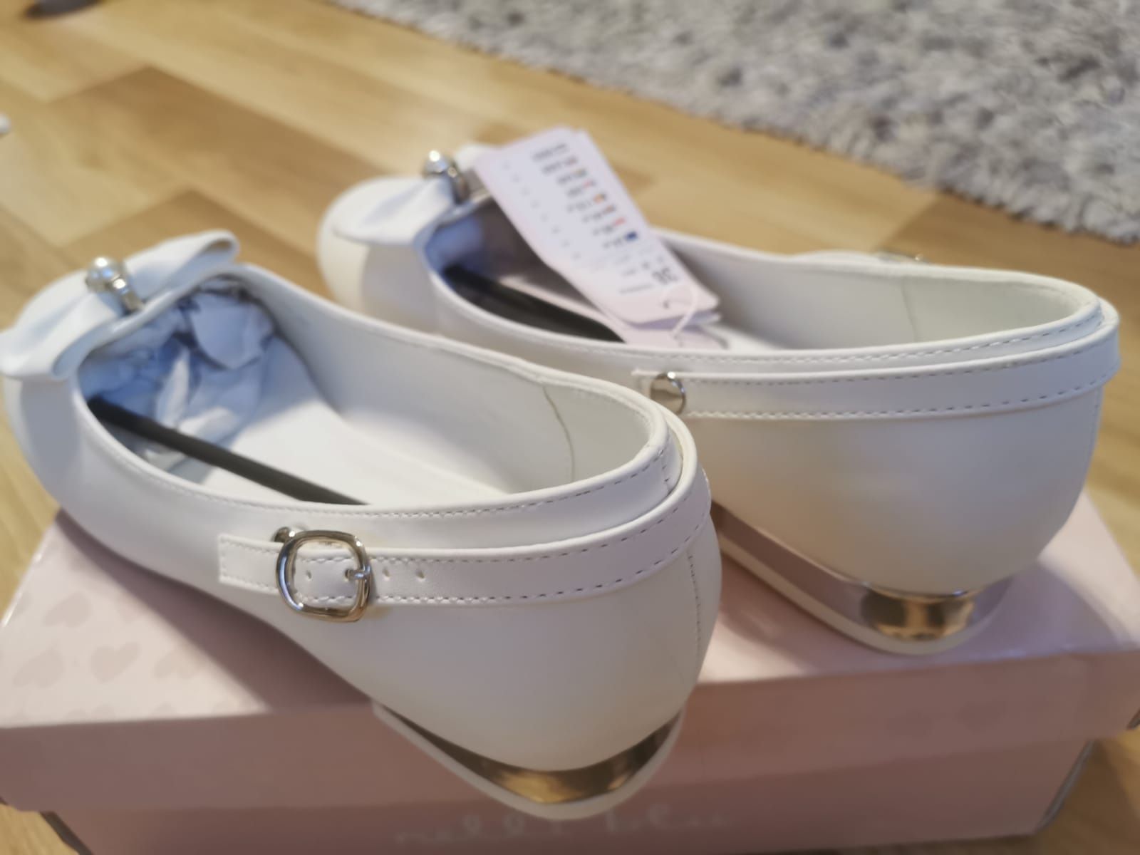 Nowe białe buty komunijne r. 38 – eleganckie, z kokardką i perełką