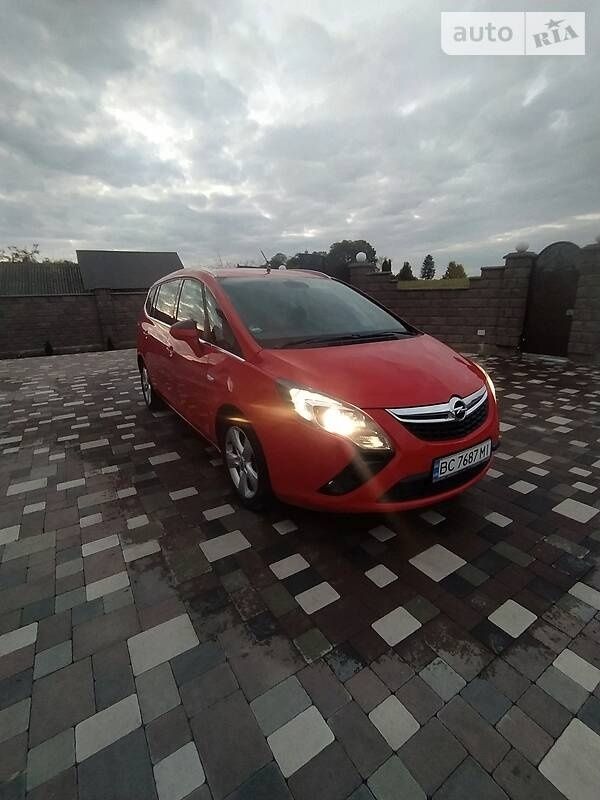 OPEL Zafira продам 2012 Дизель 2.0