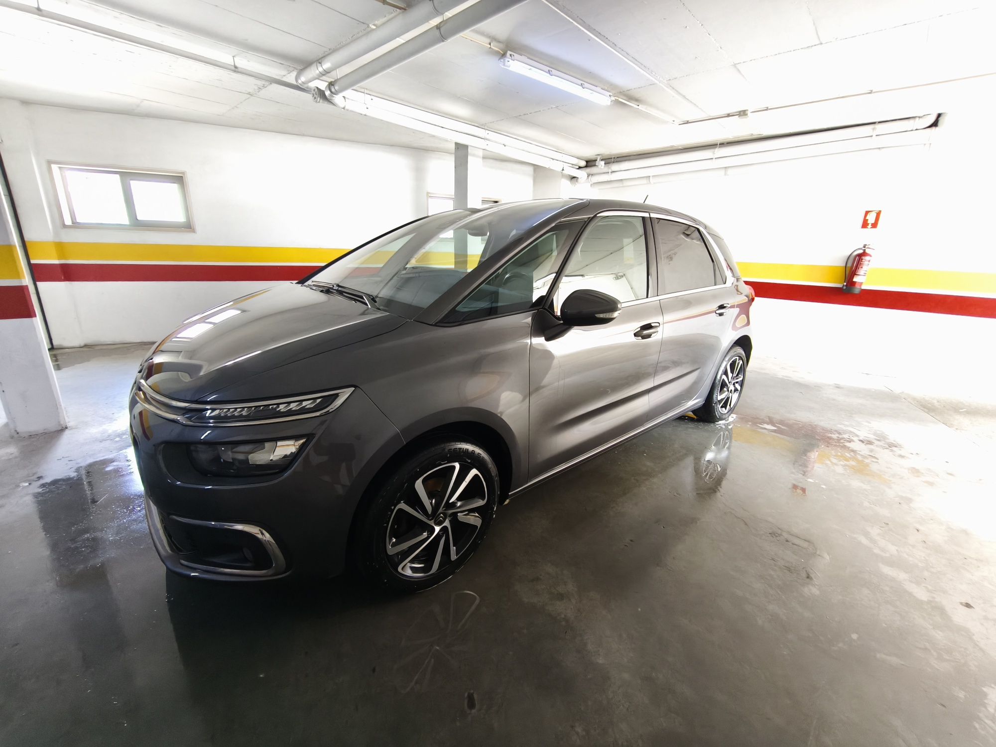 Citroen C4 Spacetourer 1.5BlueHDi Shine EAT8