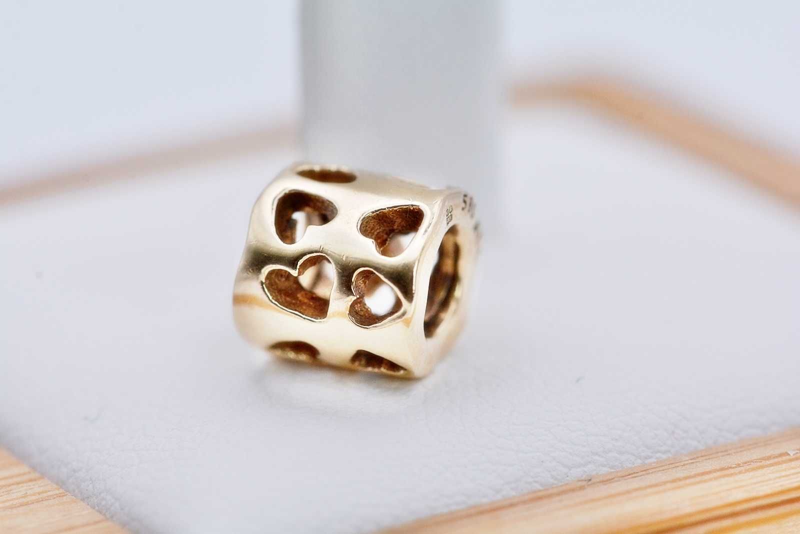 Oryginalny Charms Pandora Tunel Miłości Serca 585 2,42G