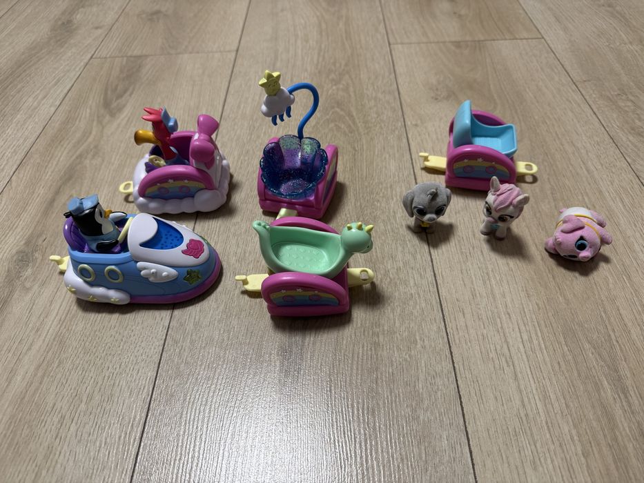 Потяг Disney + фігурки ігровий набір TOTS