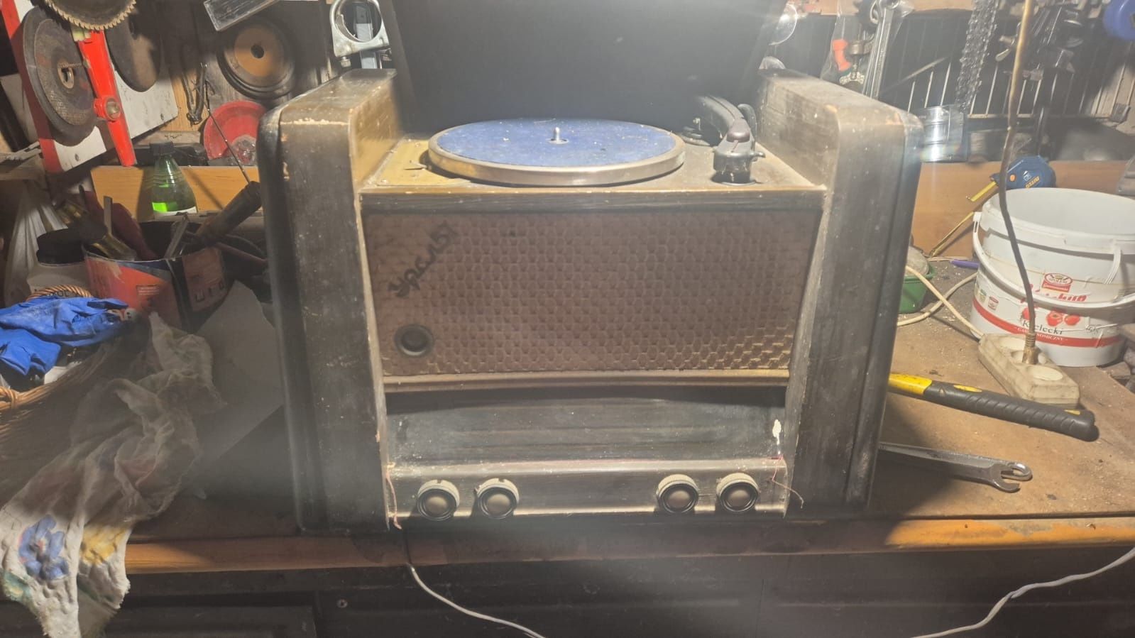 Radio Ural 57 z gramofonem