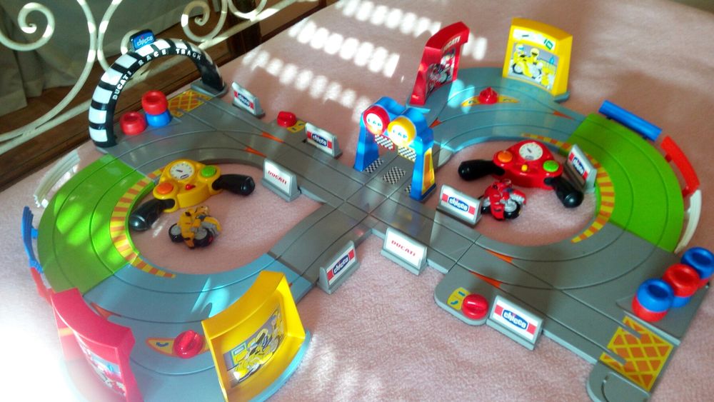 Pista chicco  para venda ou troca pela melhor proposta