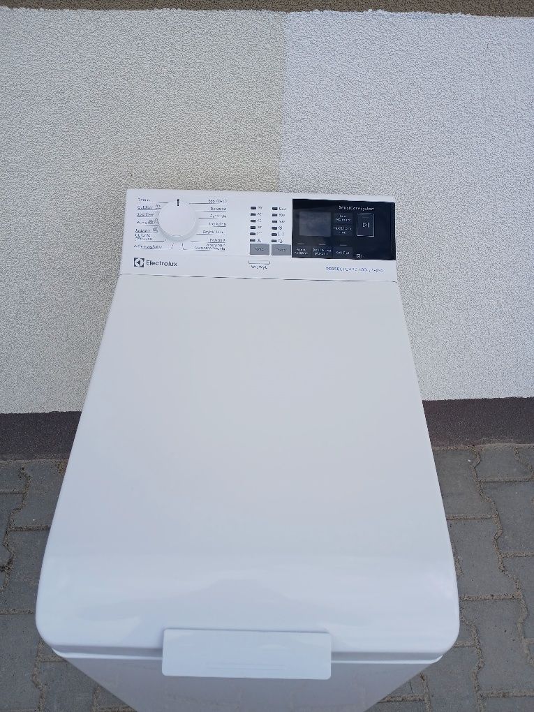 Пральна машина Electrolux PerfectCare 600верхнього завантаження на6кг.