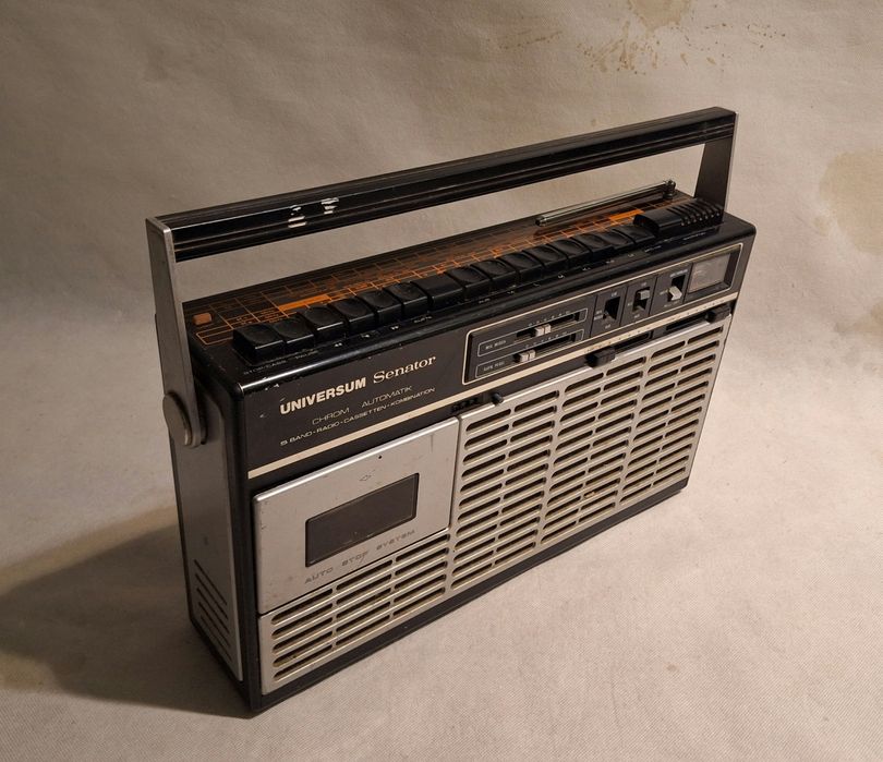 Duży Radiomagnetofon Universum Senator CTR-2360 vintage retro