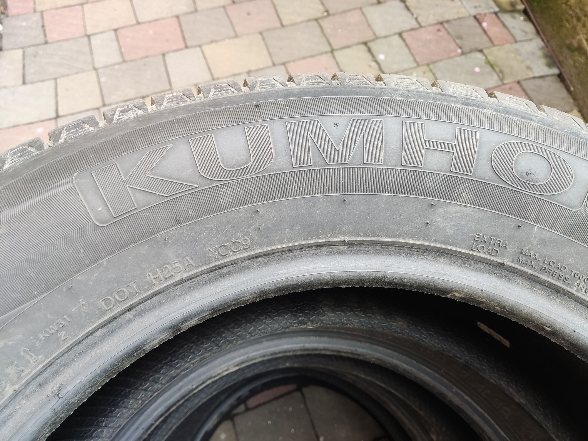 Шини KUMHO 235 / 65 R 17