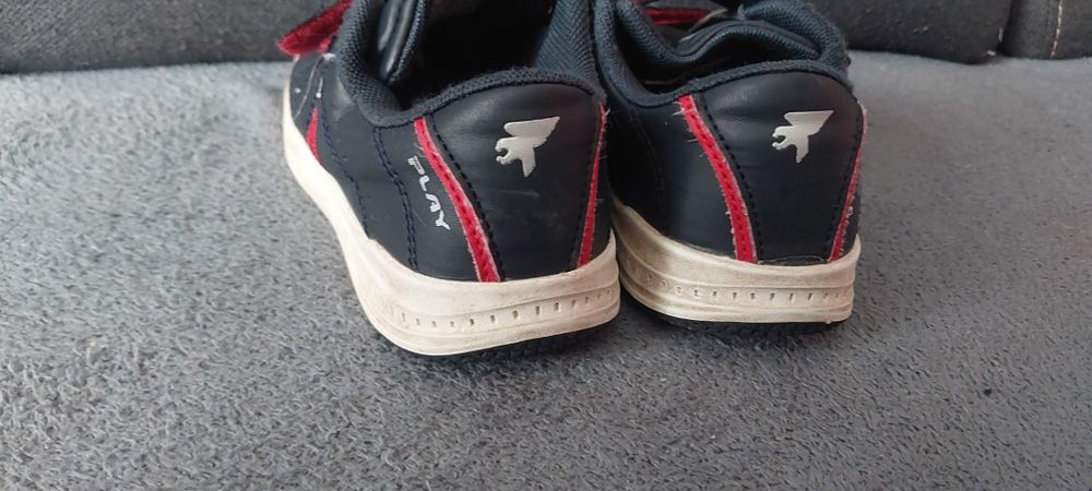 Granatowe adidasy 32