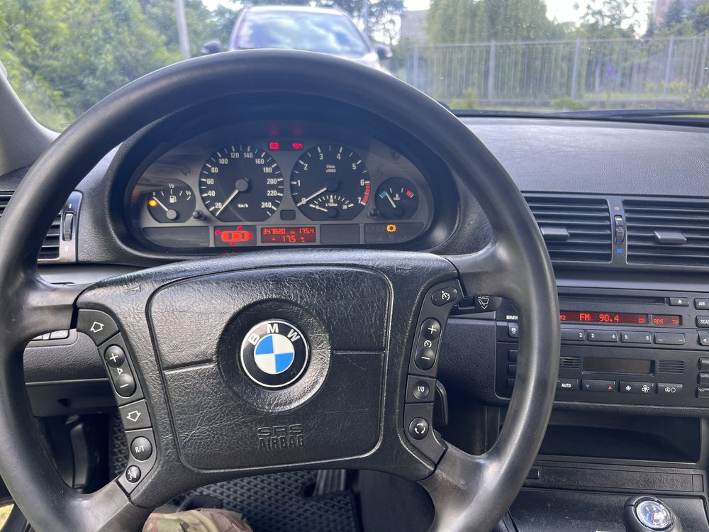 Продам авто BMW 316I 2001 года