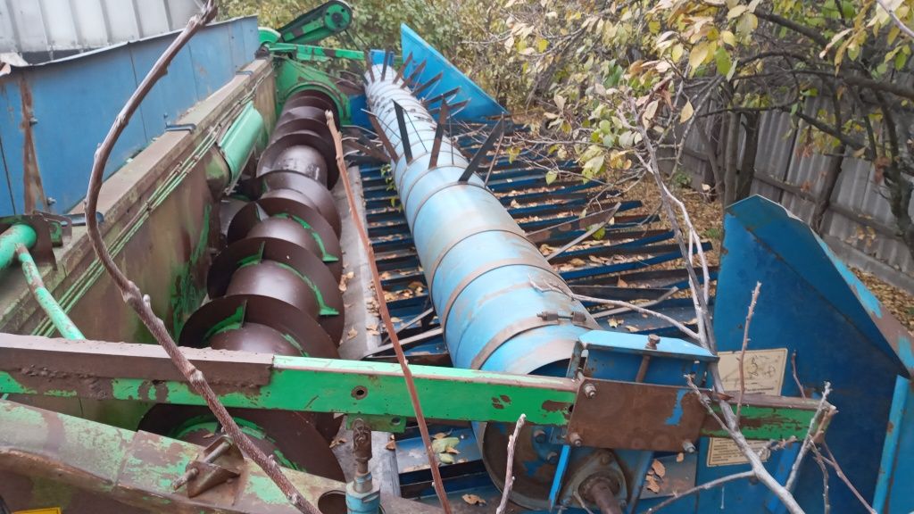 Комбайн ДОН 1500Б
