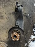 Цапфа ступица поворотный кулак Nissan Rogue